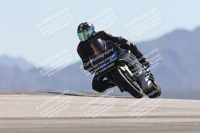 media/Oct-13-2025-Moto Forza (Mon) [[a66d839500]]/3-B Group/Session 4 (Turn 9)/